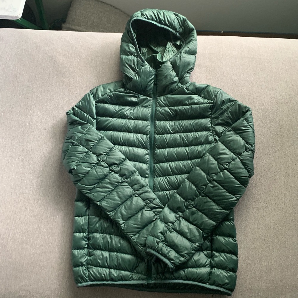 uniqlo puff jacket ON HOLD